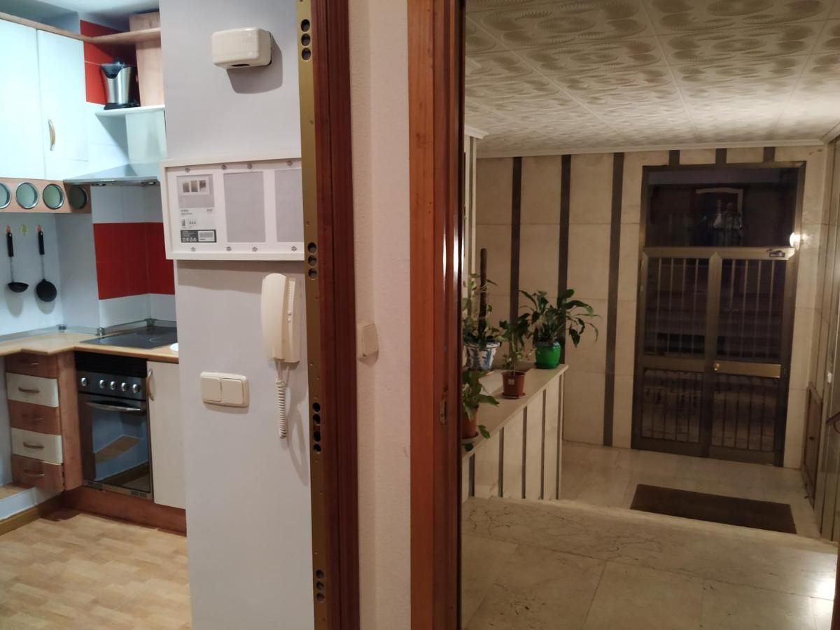 Apartamentos Deluxe Barajas مدريد المظهر الخارجي الصورة